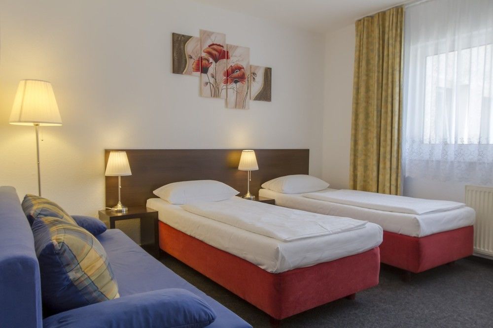 Aparthotel Vega Берлін Екстер'єр фото